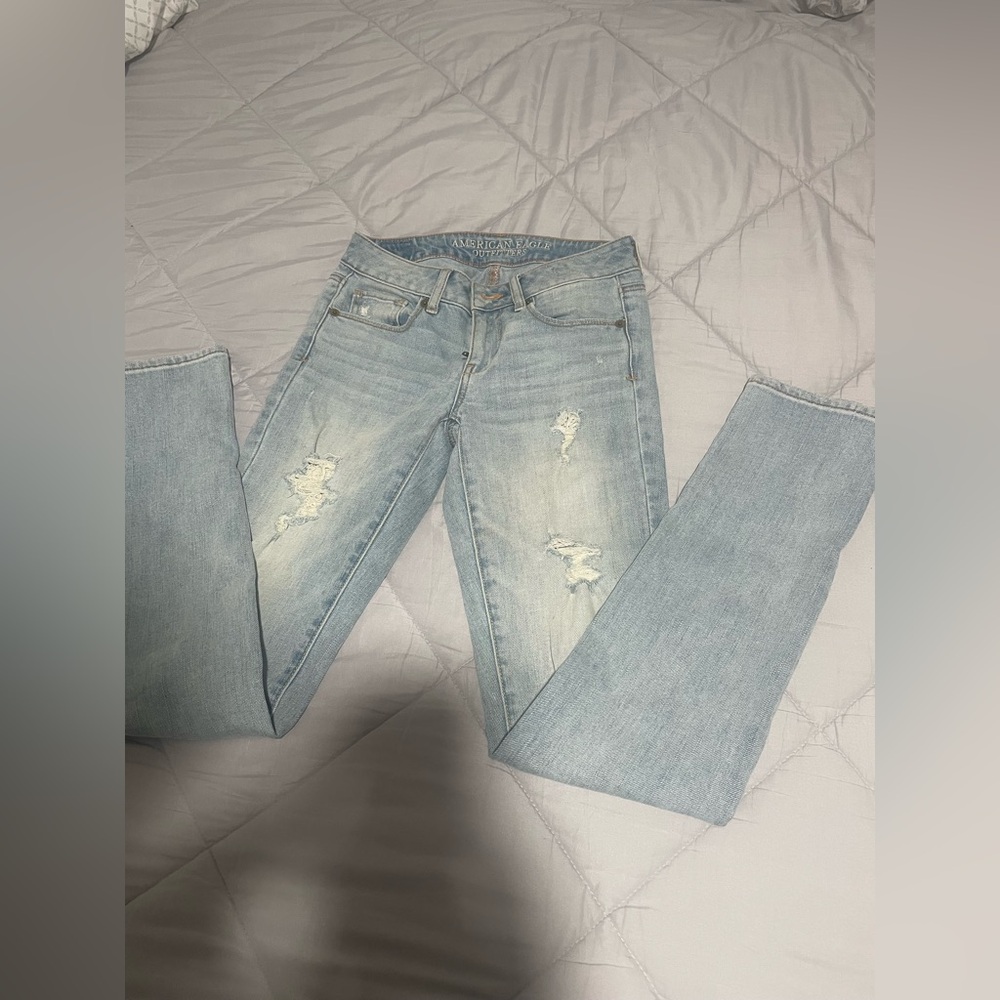 American Eagle Outfitters Light Blue Distressed Jeans